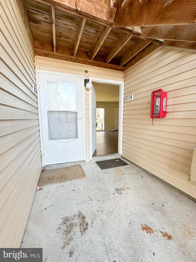 211 Highland Blvd Apartment New Castle, DE