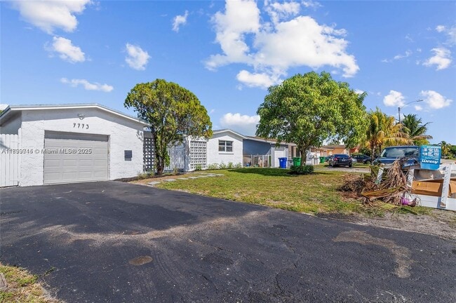 Photo - 7773 Coral Blvd