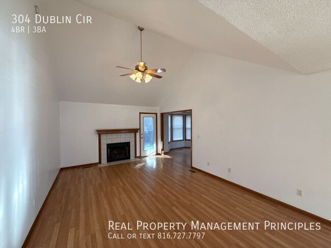 Photo - 304 Dublin Cir