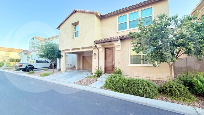 Building Photo - 1068 E Sabino Dr Rental