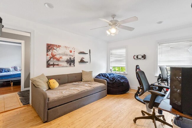 Photo - 104 Heartwood Pt