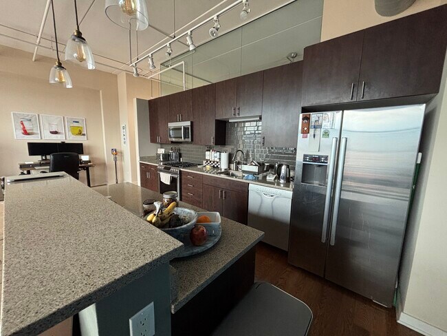 Photo - 1224 W Van Buren St Unit Apt 713