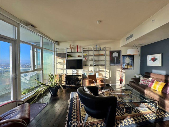 Photo - 400 W Ocean Blvd