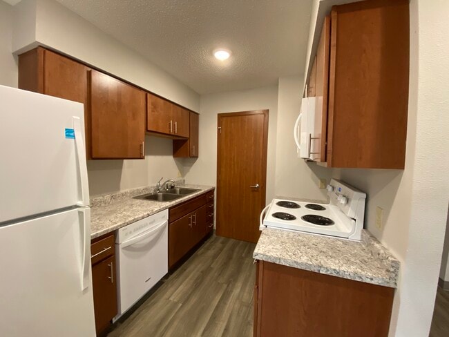 Photo - Spencer Manor Apartments