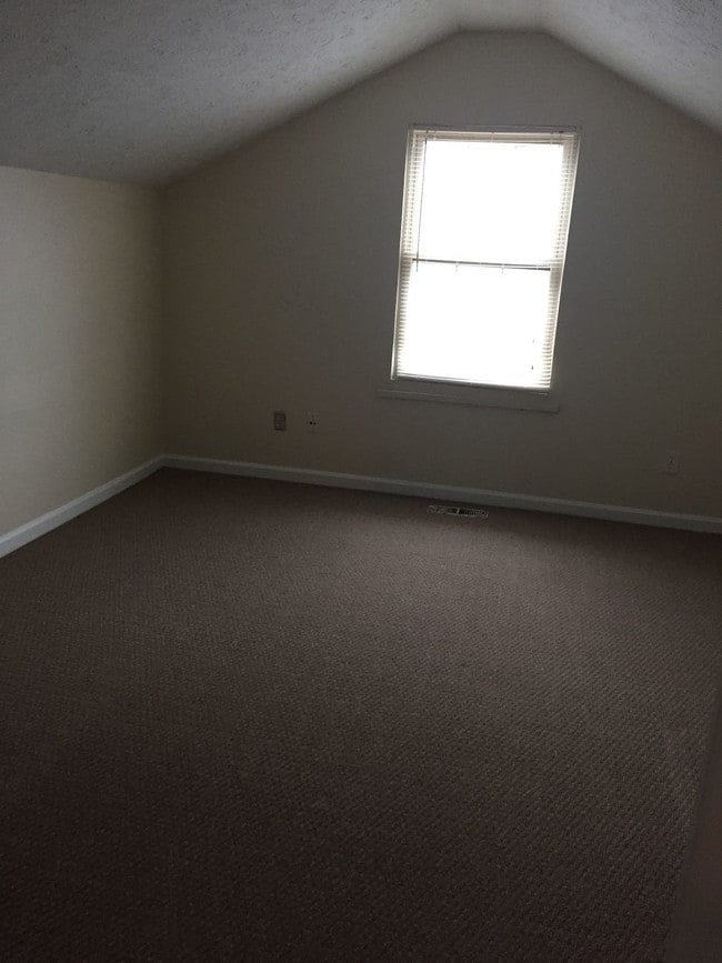 Photo - 4819 May Ridge Ln