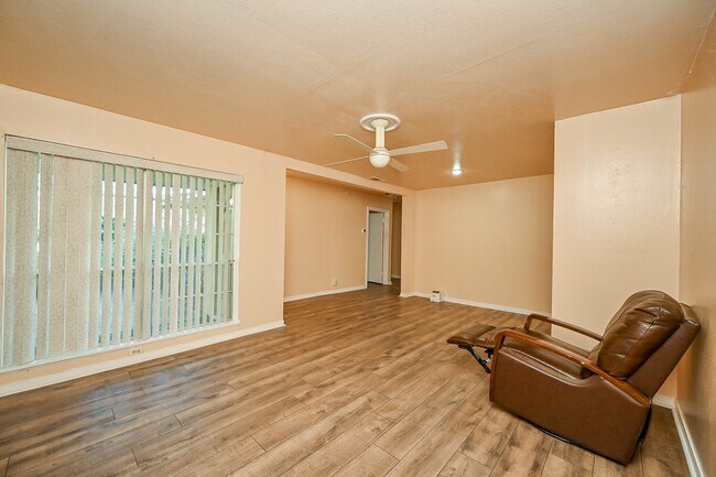 Photo - 10302 Woodwind Dr