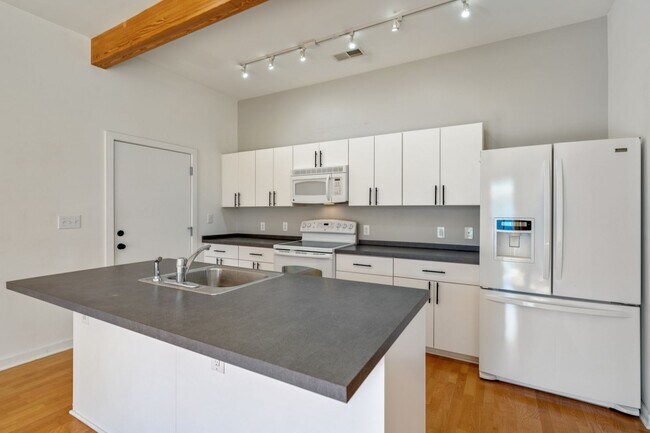 Photo - Downtown Durham 1bd/1ba Top Floor Corner Unit Condo!