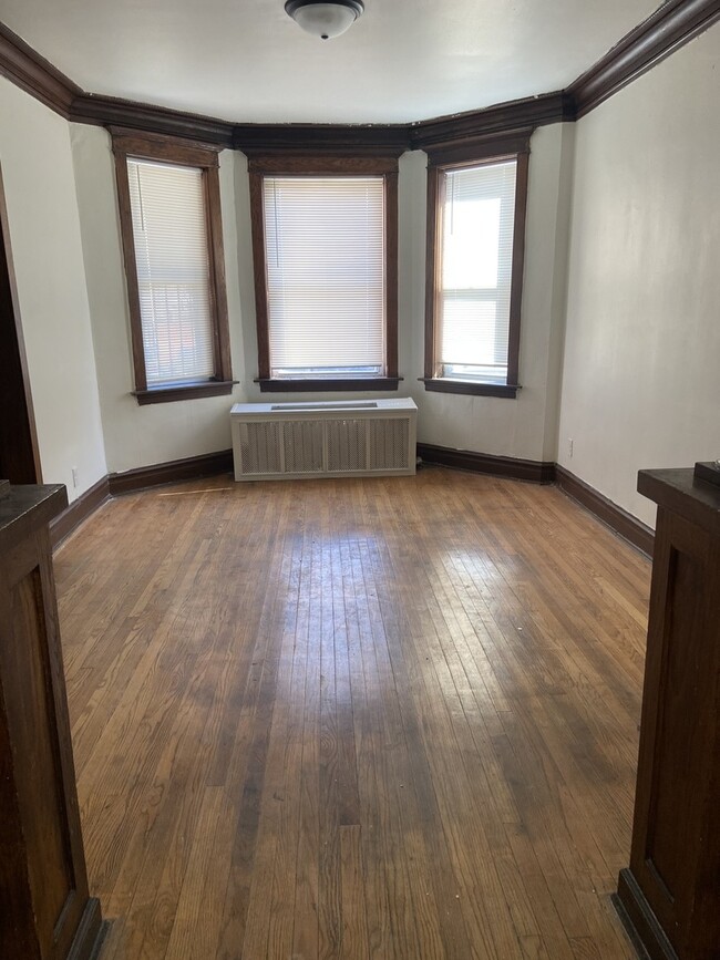 Photo - 622 N Trumbull Ave Unit 1