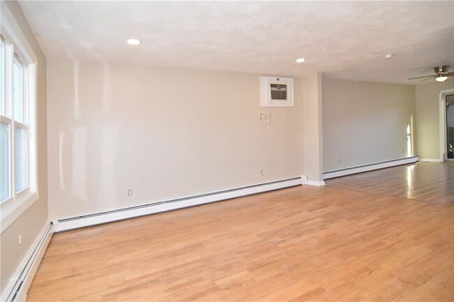 Photo - 8 COLEMAN St