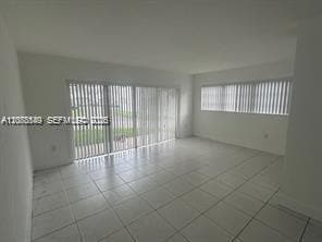 Building Photo - 7370 SW 82nd St Unit E120