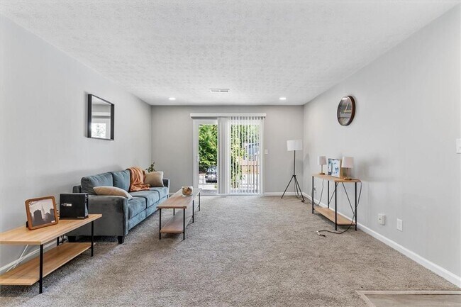 Photo - 1701 Hawthorne Ave Unit 9