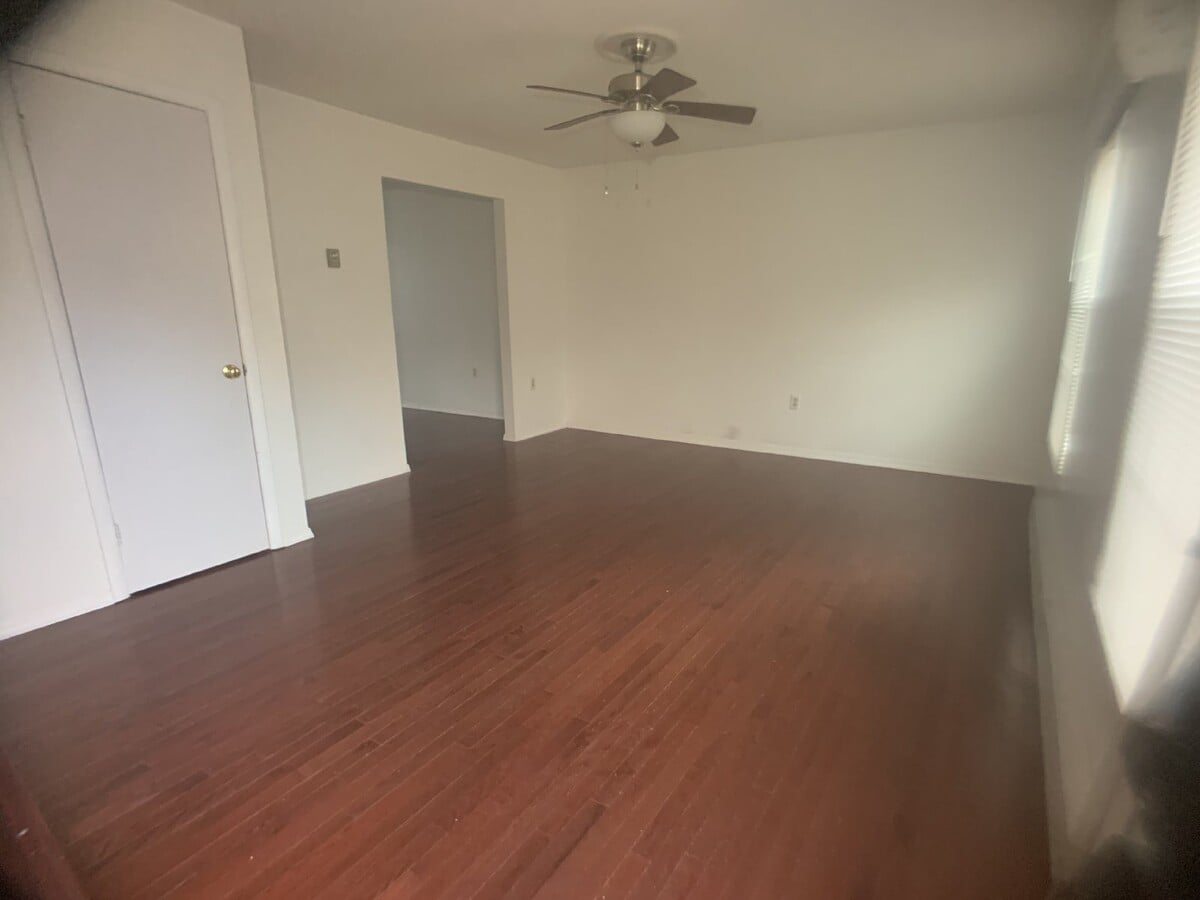 "Charming 3-Bed Townhouse Retreat in Etters – 1.5 Baths & 1200 Sq Ft of Comfort!" - "Charming 3-Bed Townhouse Retreat in Etters – 1.5 Baths & 1200 Sq Ft of Comfort!"