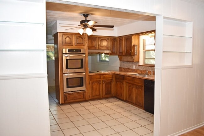 Photo - 612 Hillview Dr