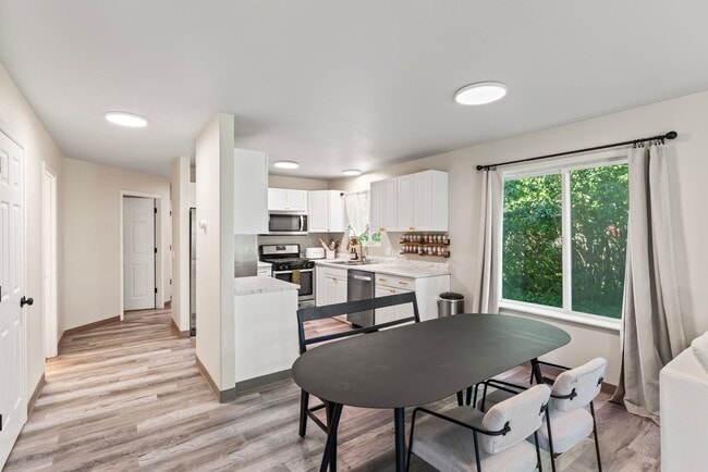 Photo - 9101 Lakehurst Dr Unidad #2