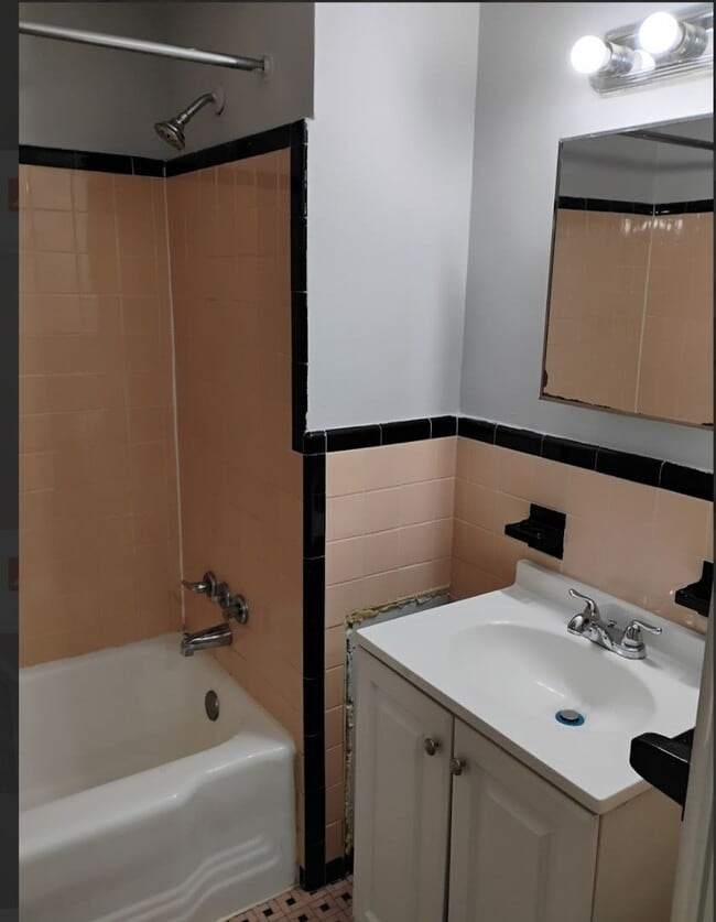 Photo - Studio apartment available Unit 10-1D