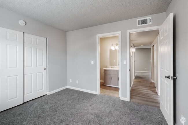 2BR, 2BA - 850SF - Primary Bedroom