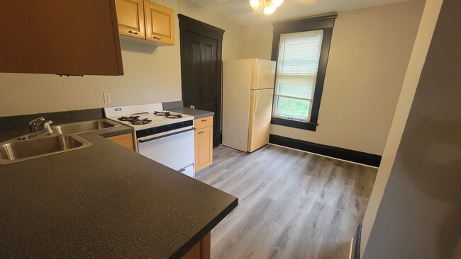 Photo - 84 Bittman St Unit UP
