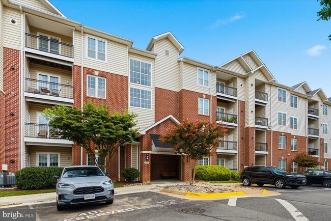 Building Photo - 1591 Spring Gate Dr. Unit 3102