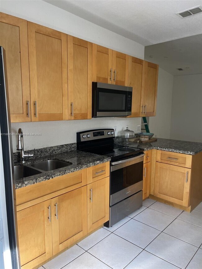 Photo - 28452 SW 141st Pl
