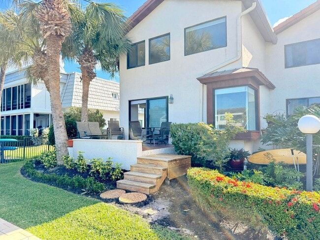 Photo - 1005 Russell Dr