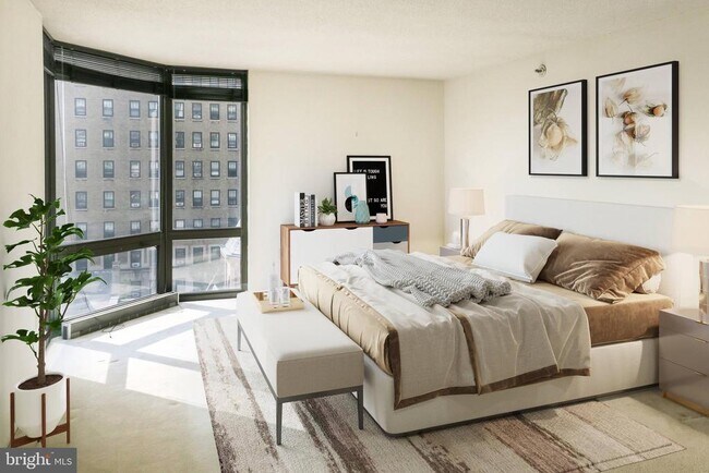 Photo - 2020 Walnut St Unit 7L