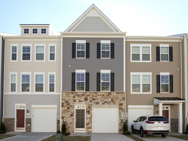 Photo - 107 Alderman Way
