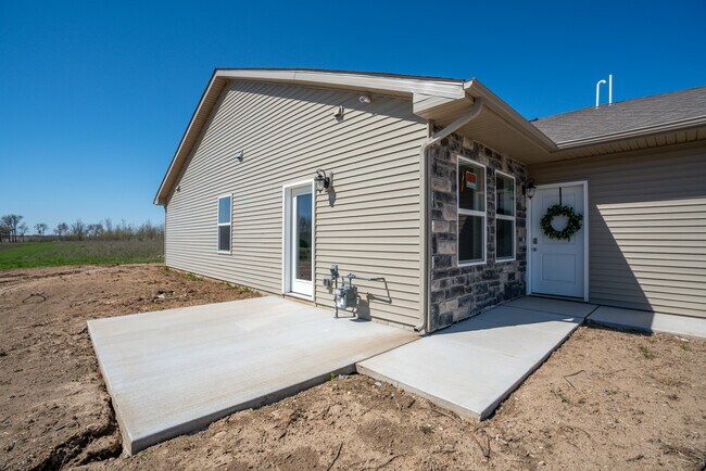 Photo - 644 McKay Way
