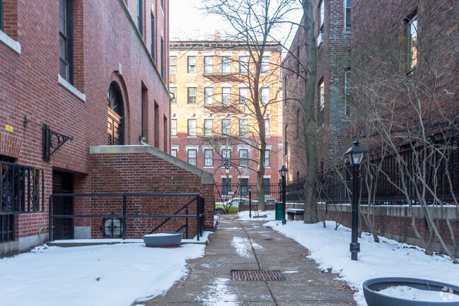 Bowdoin School