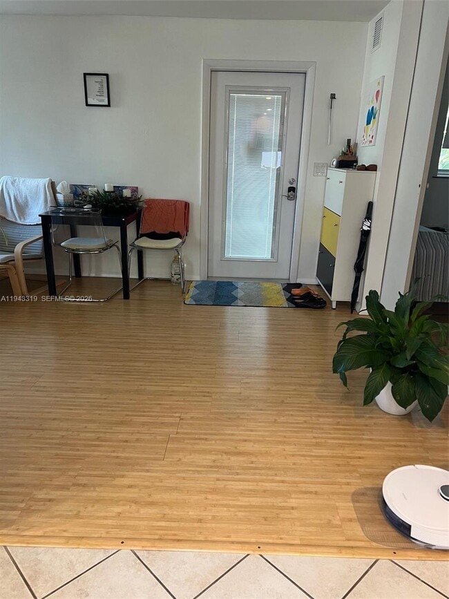 Photo - 225 SE 16th Ave Unit 8