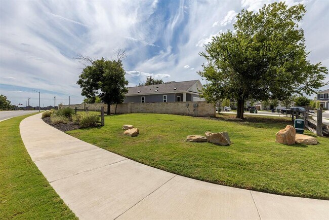 Photo - 1003 Sika Cv Casa