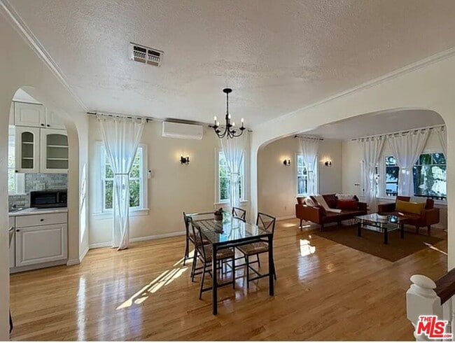 Building Photo - 1123 15th St Unit B