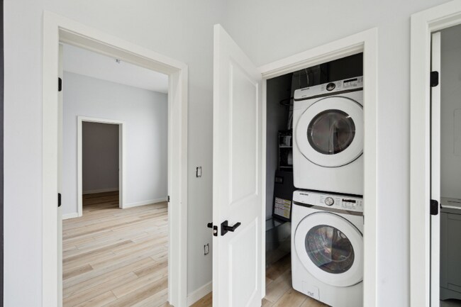 1112 E Berks St Unit 207