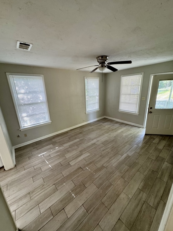 Photo - 1618 Elberta Dr