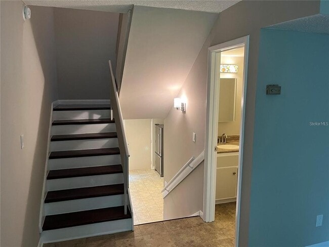 Photo - 4319 La Riviera Ct