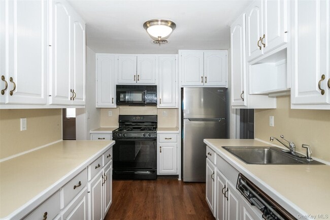 Photo - 83 Stevenson Ave