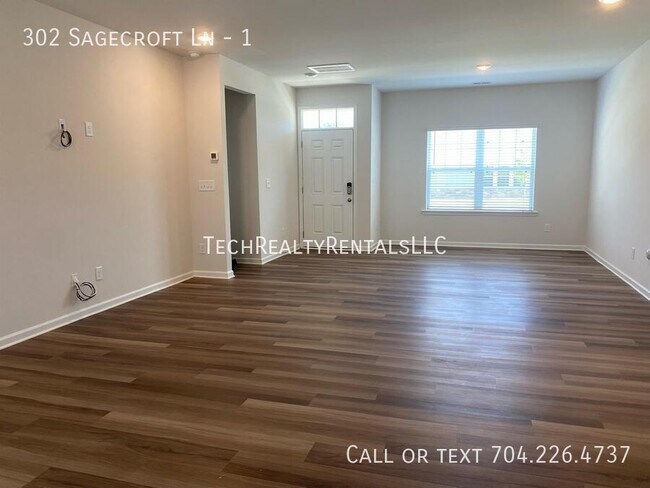 302 Sagecroft Ln