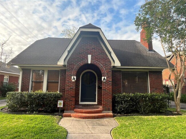 Photo - 1707 Harold St House