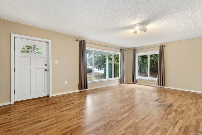 Photo - 5459 Hannegan Rd