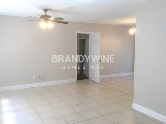 Photo - 1908 Palm Dr