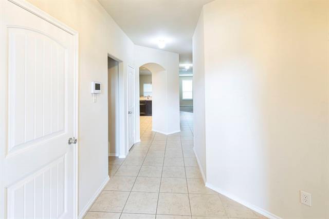 601 Ivy Ln