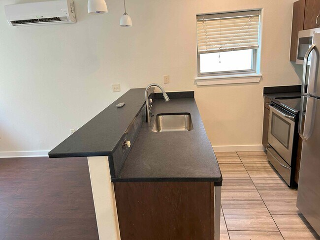 Photo - 719 N Oakland Ave Unit 719 Oakland