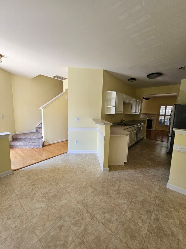 Photo - 142 Spring Crossing Cir