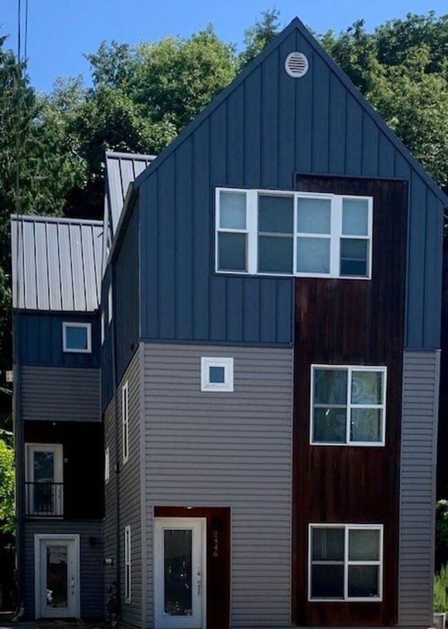 FAIRYTALE OF 2446 LLC ALKI - FAIRYTALE OF 2446 LLC ALKI Apartment Unit C