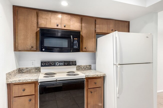 Photo - Prime Fountain Hills Location – 2 Bed, 1 Bath Condo Available Now! Unit 10