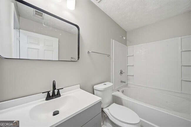 Photo - 8201 Fairington Ridge Cir