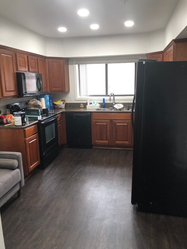 Photo - 908 Lismore SE Unit 908 lismore se