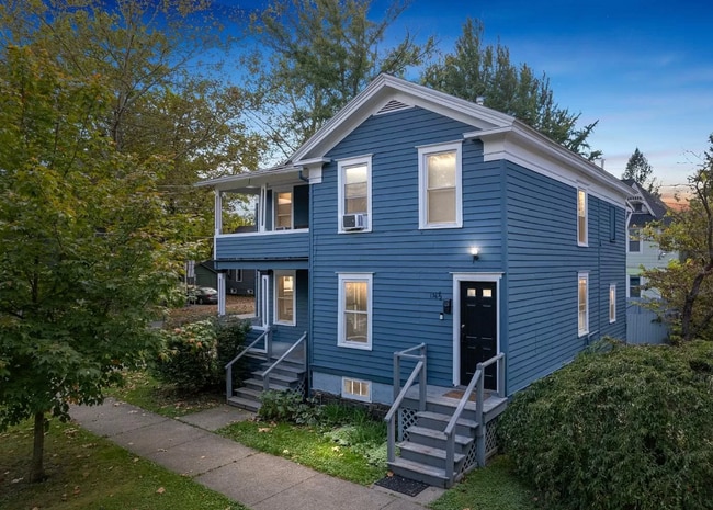 Building Photo - 136 Fayette St Unit B