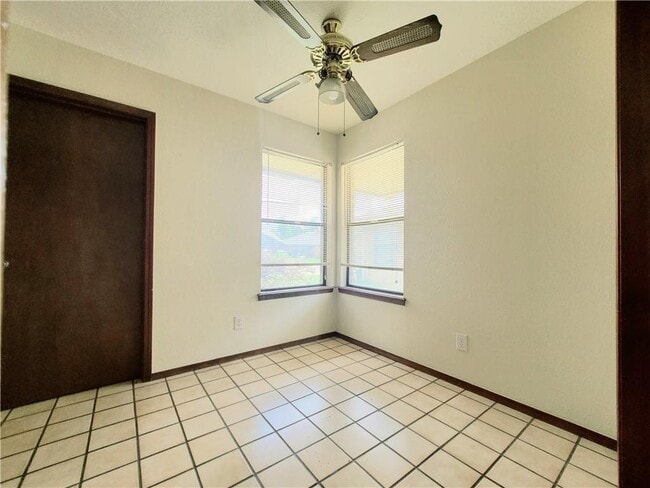 Photo - 163 Barrett Pl