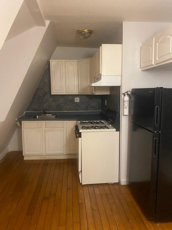 Kitchen - 230 N 11th St Townhome