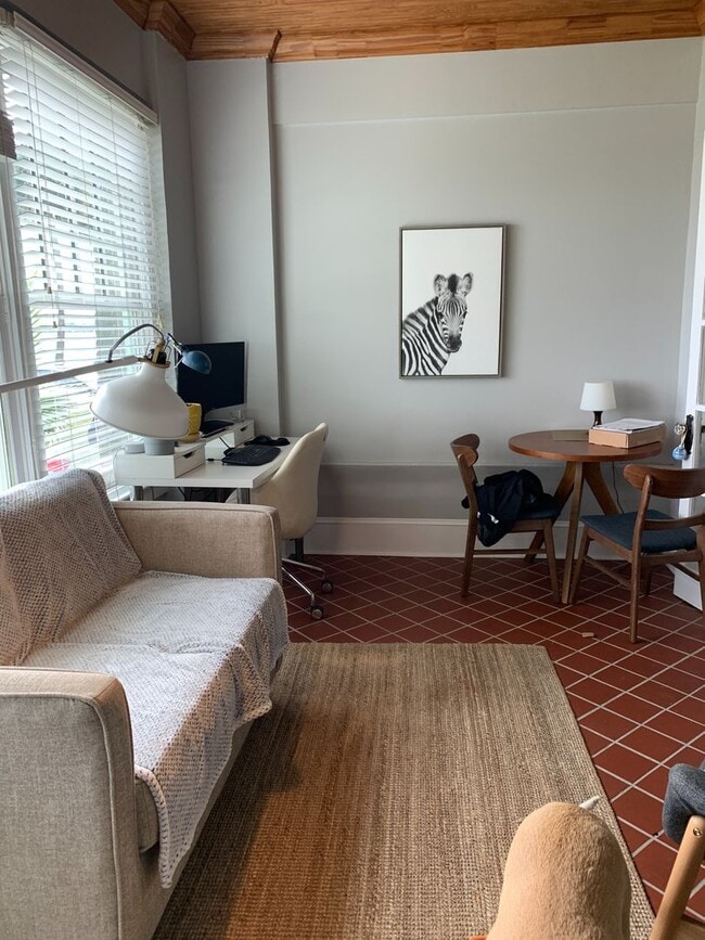 Photo - Historic 2 bdroom apt with Riverview
